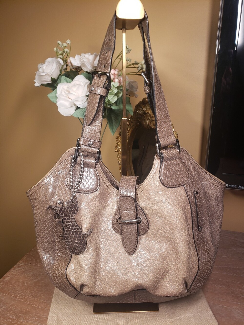 Celine Genuine Python Shoulder Hobo Bag WC-SA-0049 (Org. Retail $4250) - Picture 3 of 16